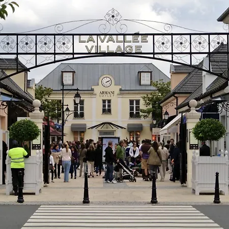 Paris Disneyland Centre-ville, Parking, Au Coeur De L'aviron Vaires-sur-Marne