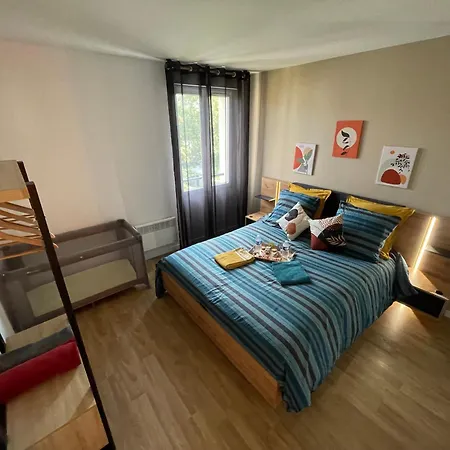 Paris Disneyland Centre-ville, Parking, Au Coeur De L'aviron * Vaires-sur-Marne